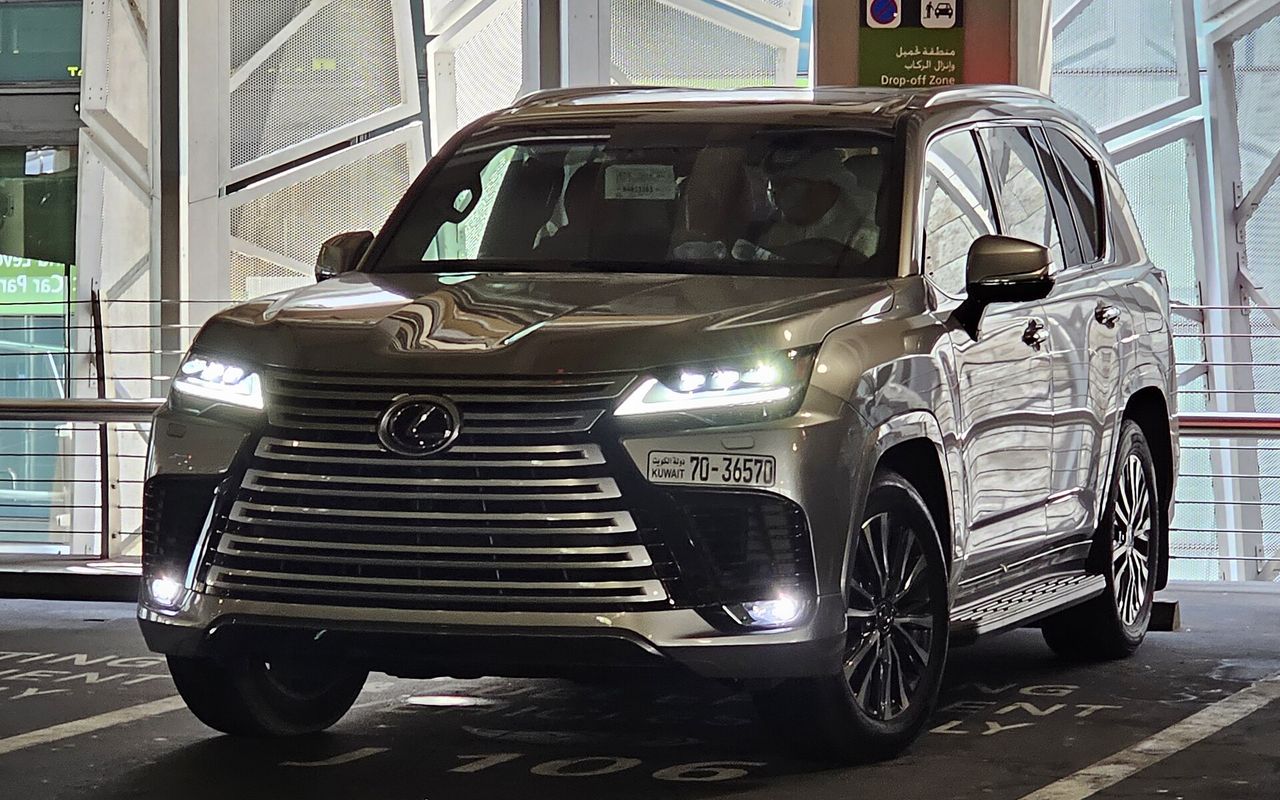 Lexus LX 600 2025 luxury rental Istanbul black