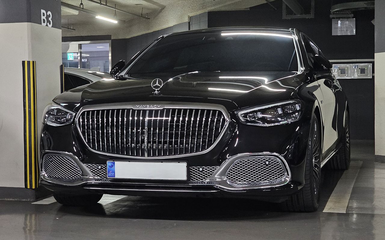 Mercedes-Maybach Collection 2025 luxury rental Istanbul black
