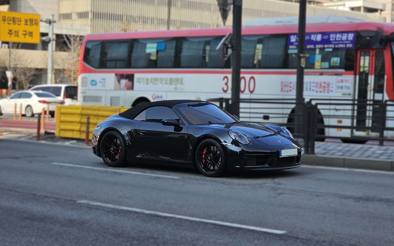 Porsche 911 2025 luxury rental Istanbul black