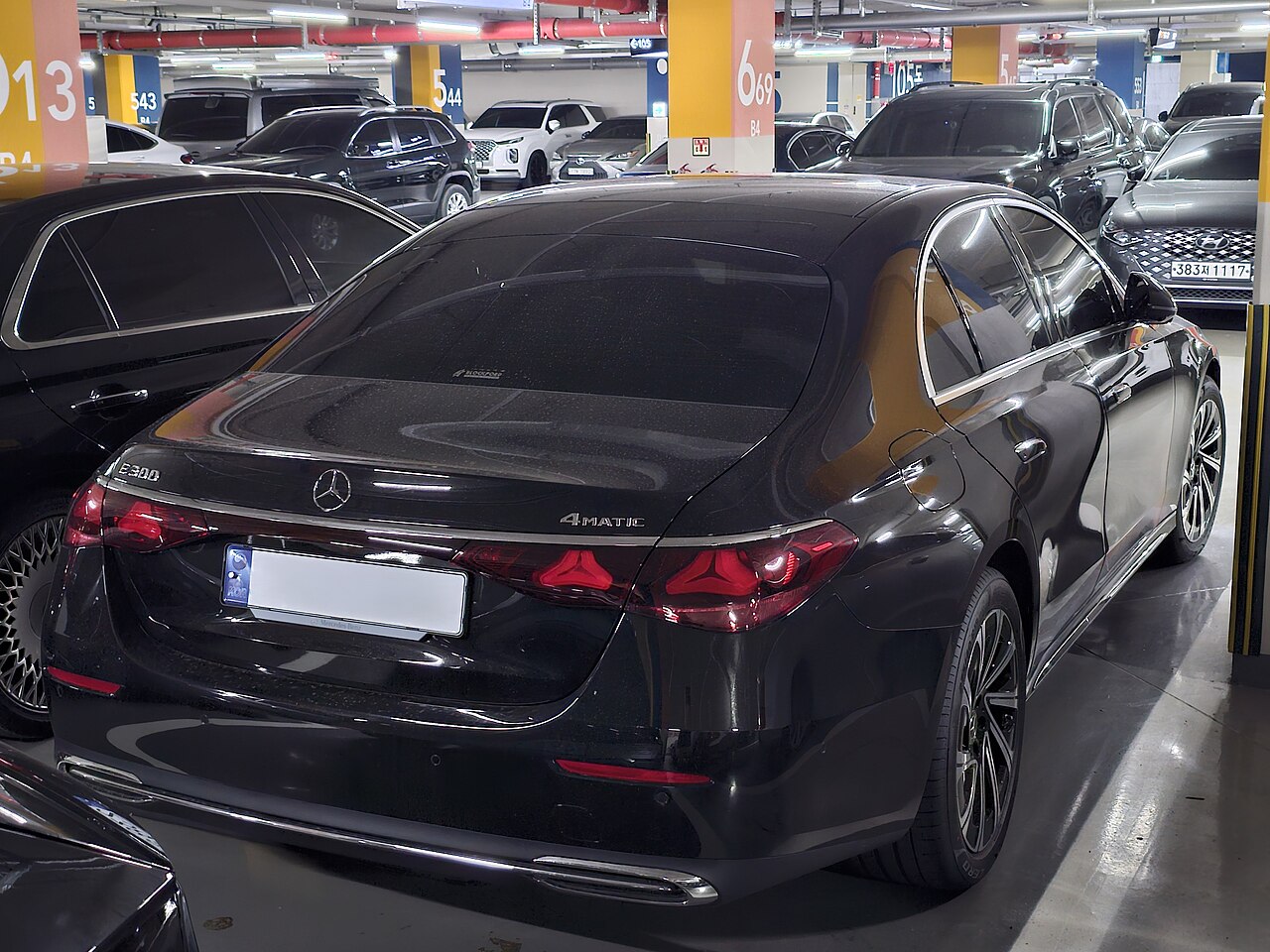Mercedes E-Class latest model black luxury rental Istanbul