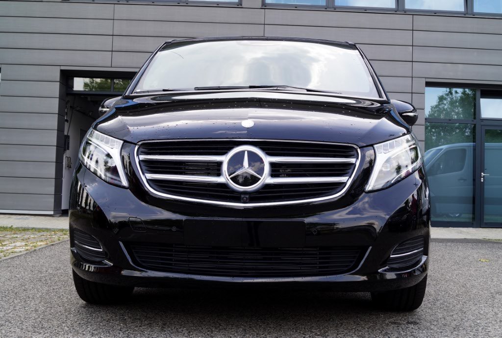 Mercedes V-Class latest model black luxury rental Istanbul
